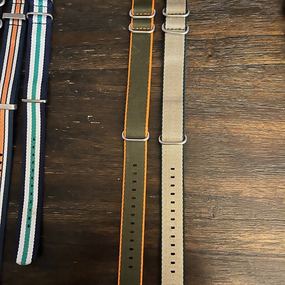 Hamilton Khaki Field Automatic Silver Dial Men’s Watch & 29 NATO/Zulu Straps - Picture 6 of 17